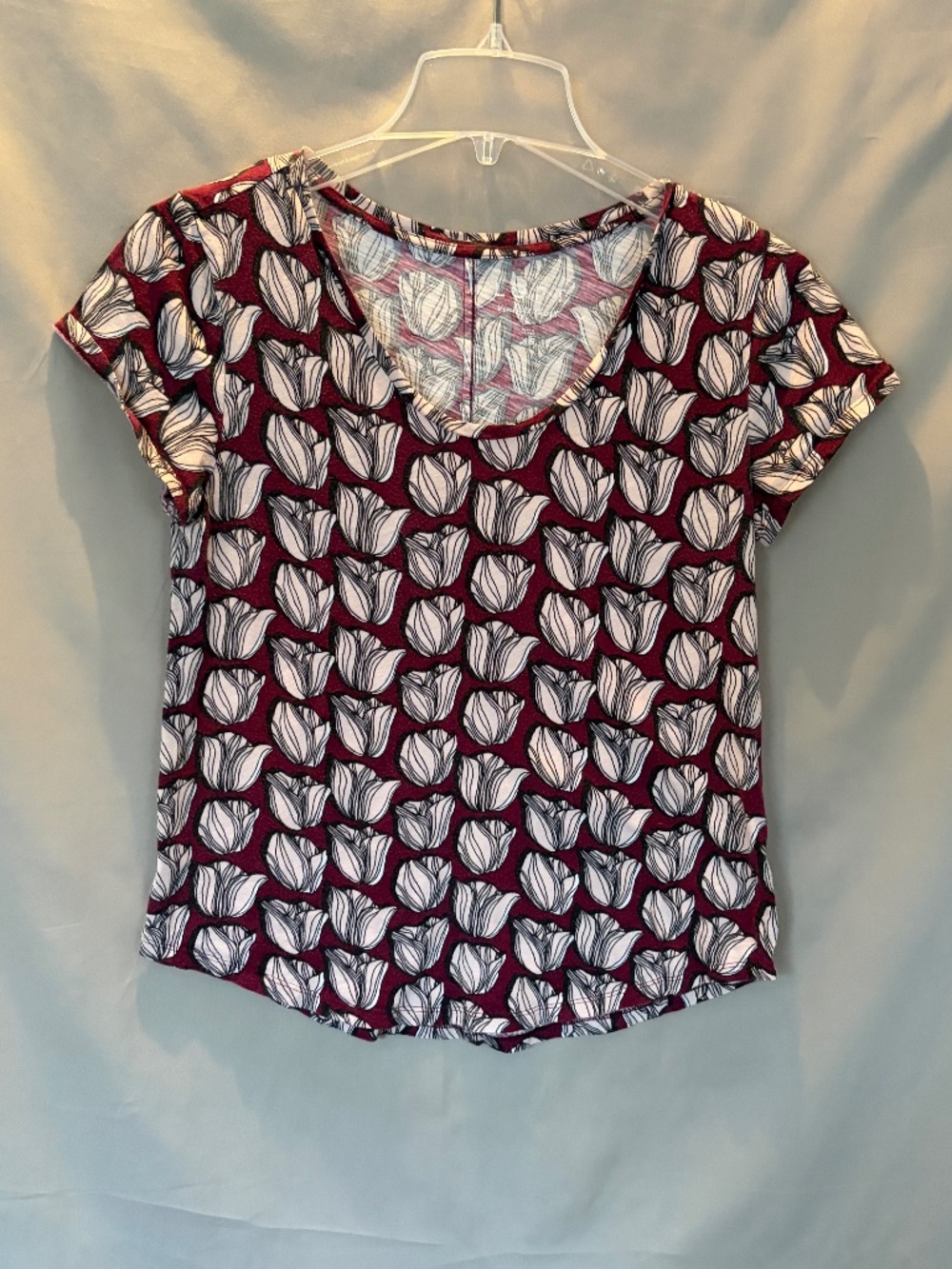 LOFT Vintage Soft Cap Sleeve Tee Shirt, Burgundy with Light Pink Flowers Size XS